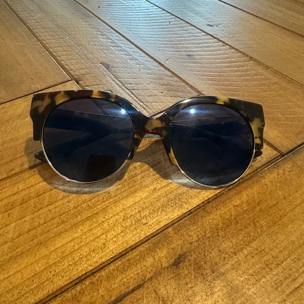 Tortoise Shell Round Sunglasses Alexander McQueen